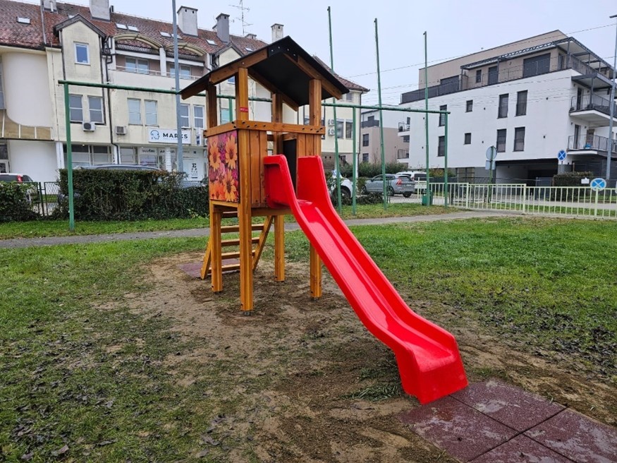 Igrala tobogan kucica vias